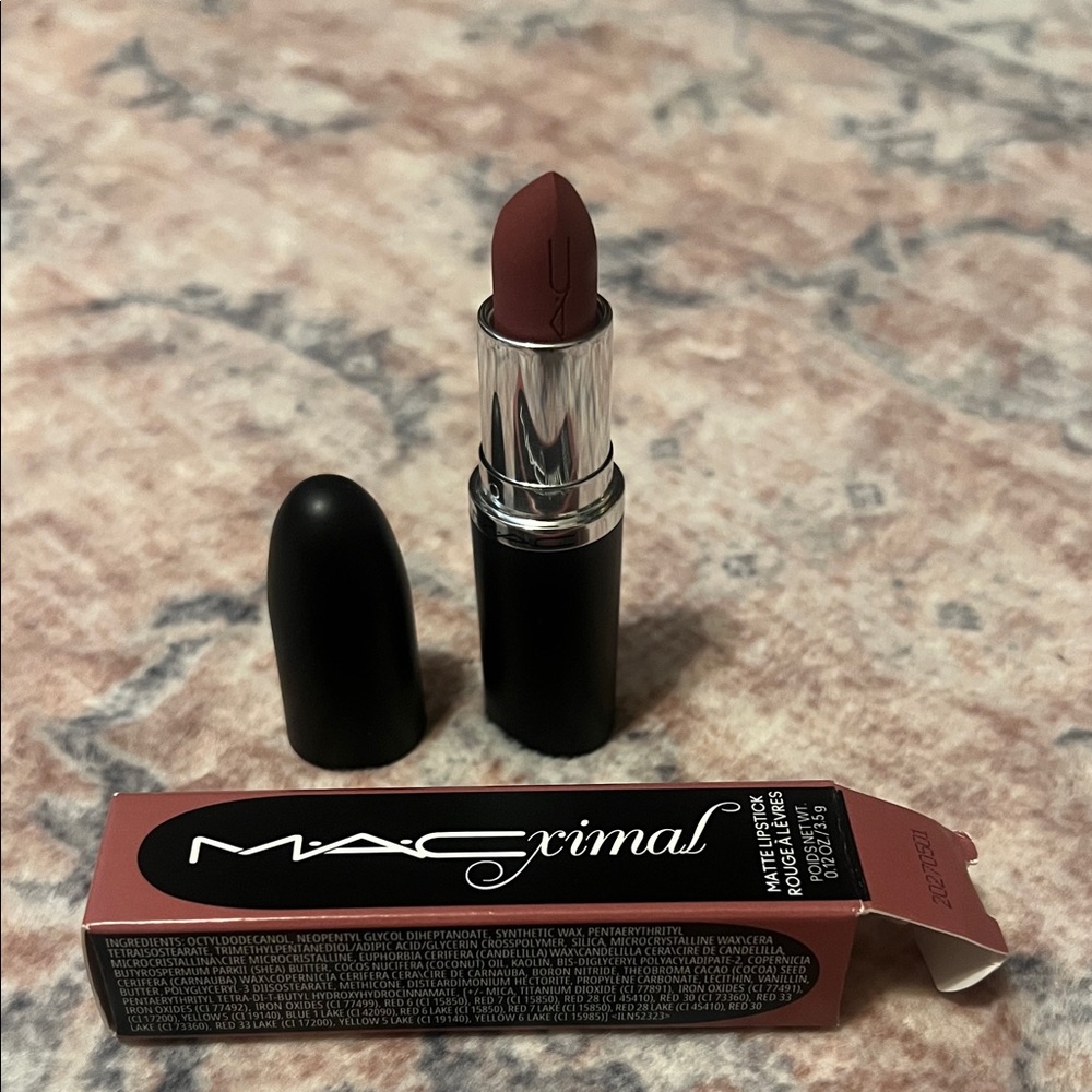 New MAC Cosmetics Maximal Lipstick - 666 Sweet Deal